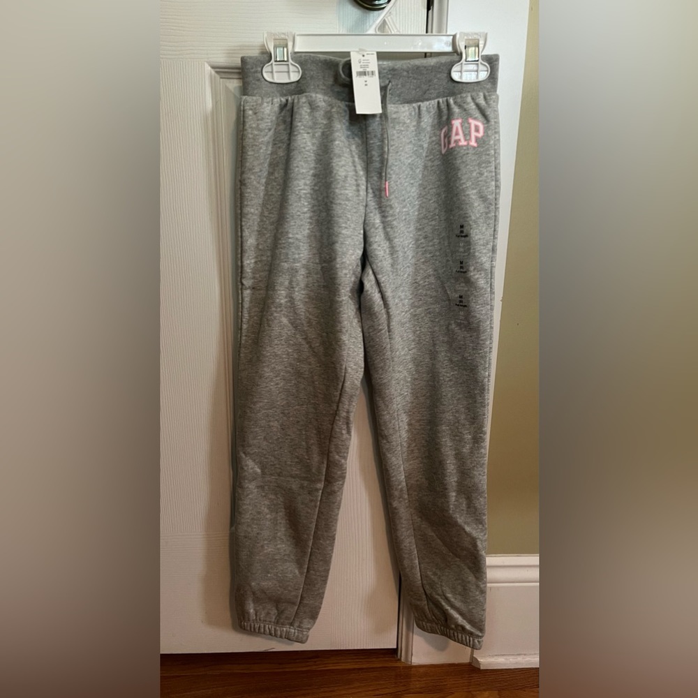 Gap girls medium new sweatpants